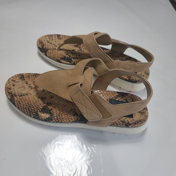 Naturalizer Lincoln Ladies Leather Sandals/Flip Flop Tan Size 9.5M - Picture 8 of 10